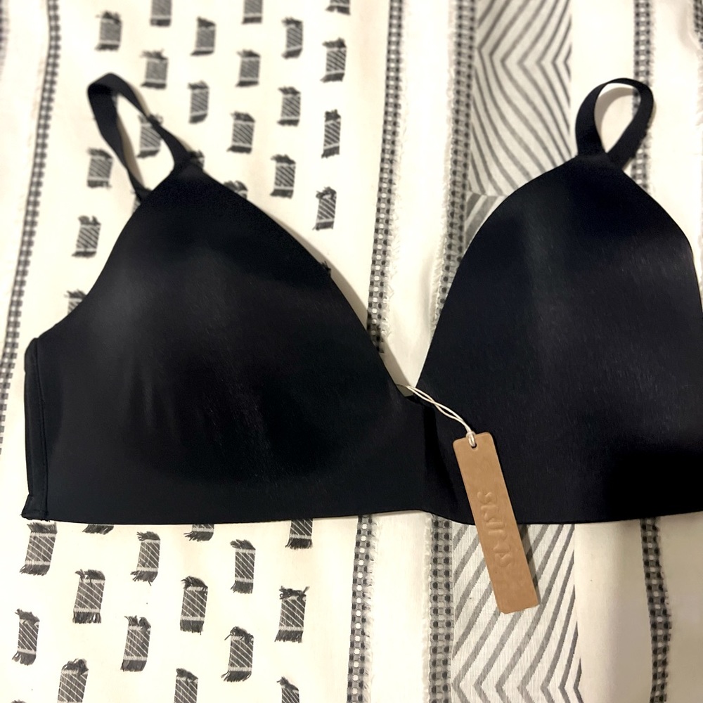 SKIMS Black Bra
